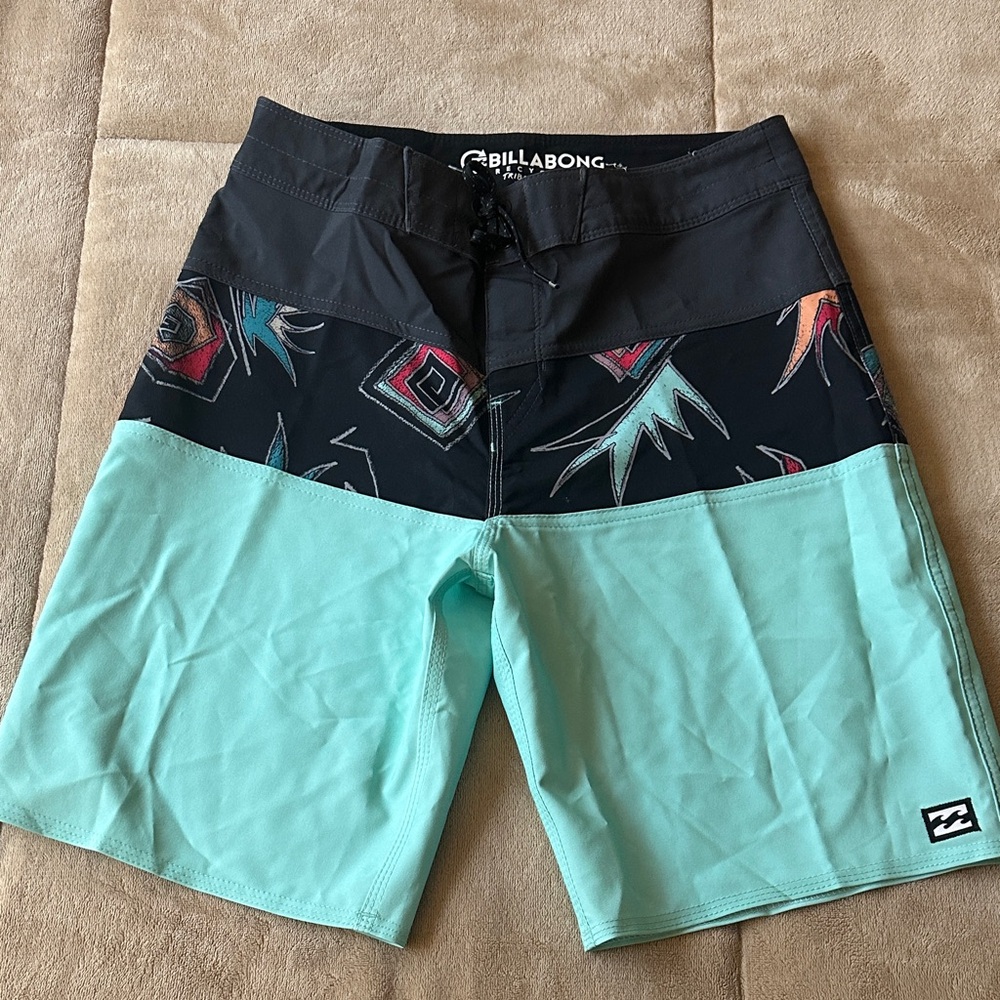 Billabong Youth Black and Aqua Swim Trunks, Size Large